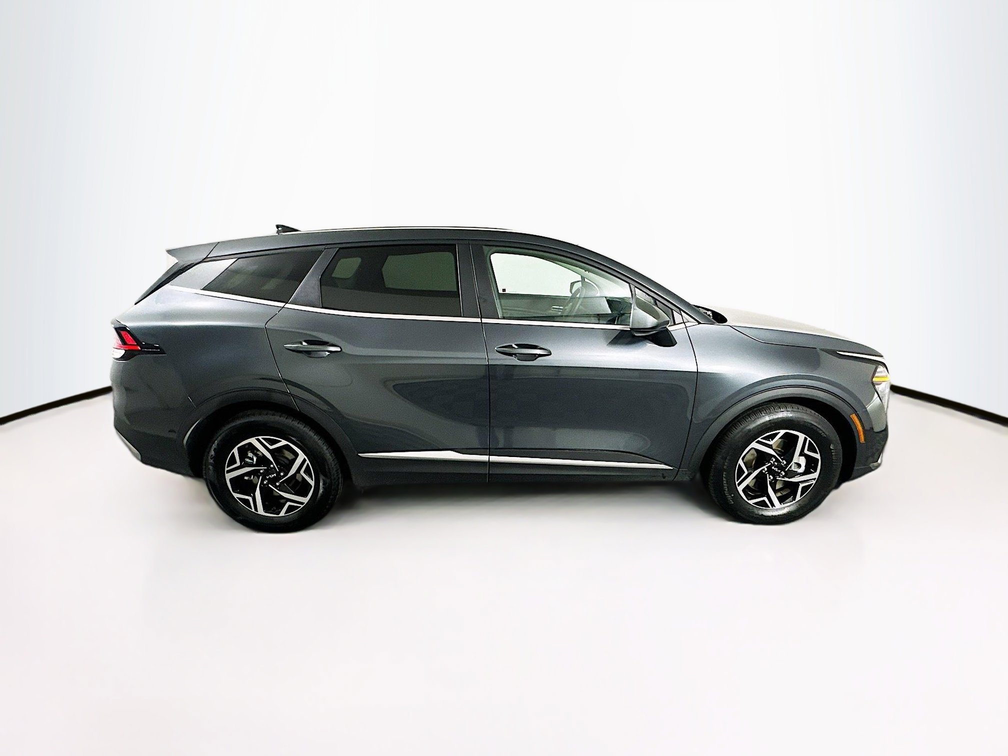 Used 2024 Kia Sportage LX image 10