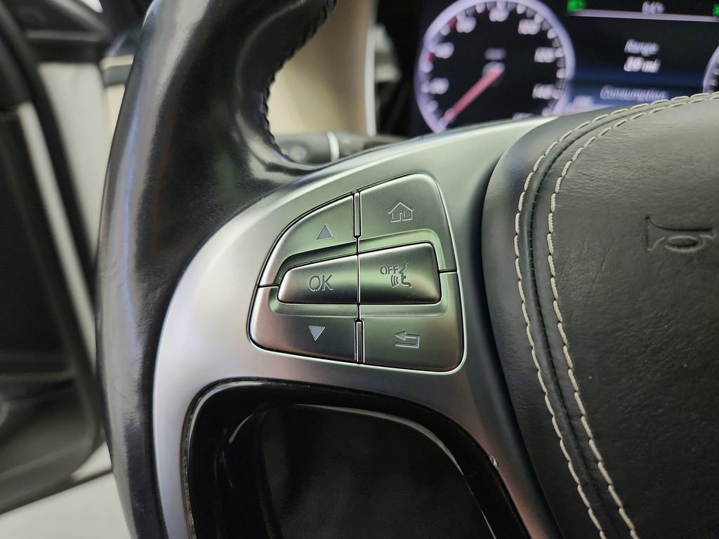 Used 2015 Mercedes-Benz S 550 4MATIC Sedan image 25