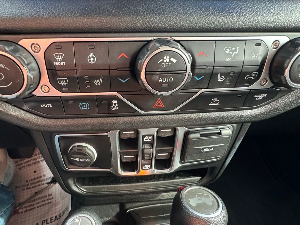 Used 2024 Jeep Wrangler Unlimited w/ Convenience Group image 18