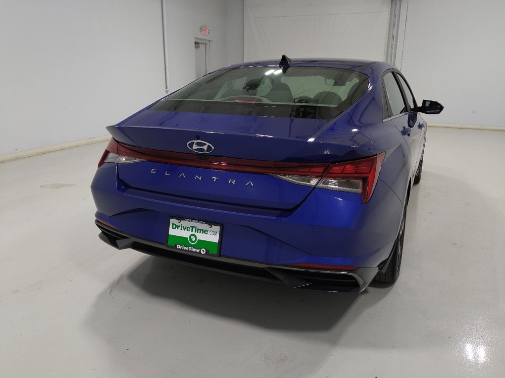 Used 2022 Hyundai Elantra SEL w/ Convenience + Premium Package FWD image 7