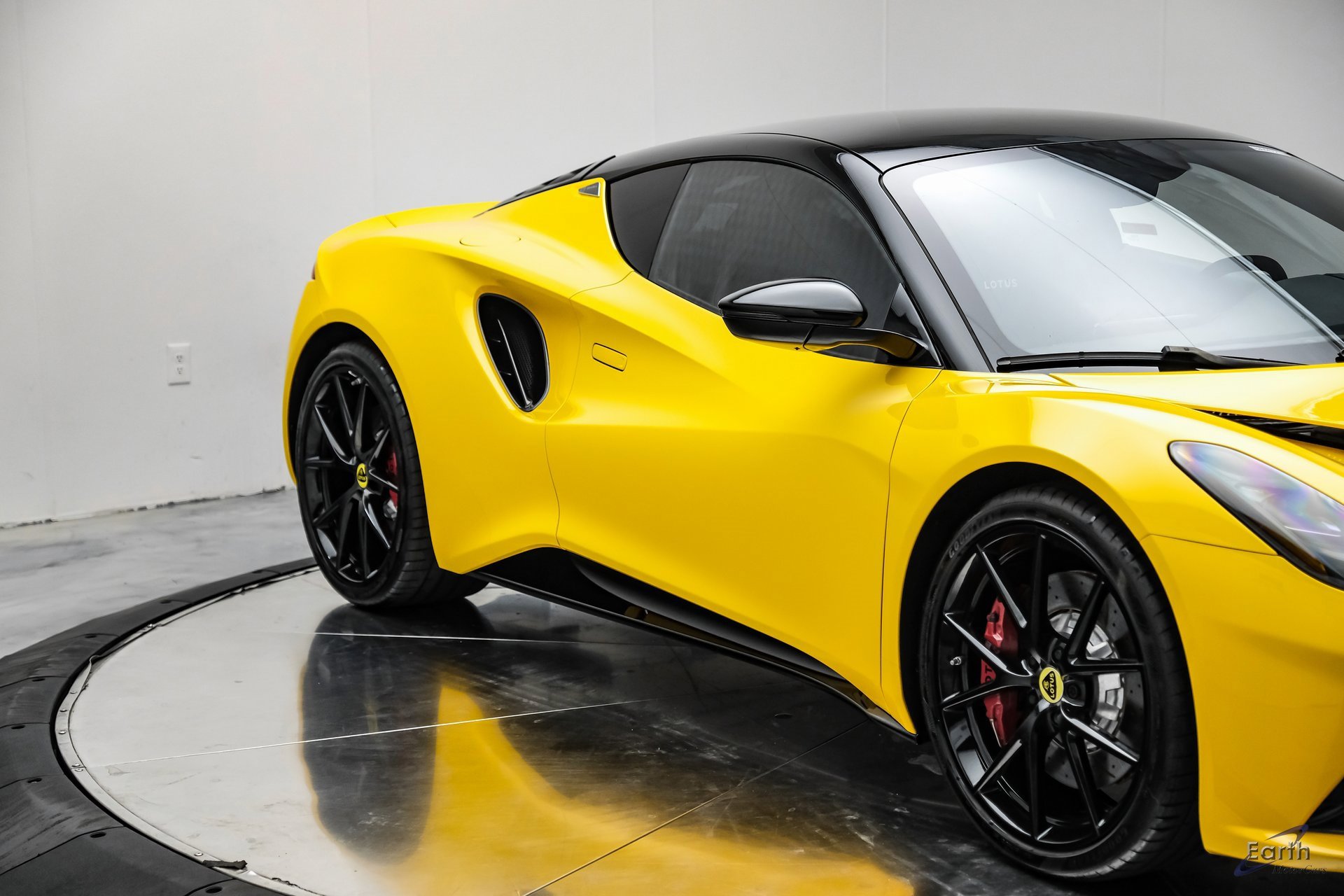 Used 2024 Lotus Emira First Edition image 26