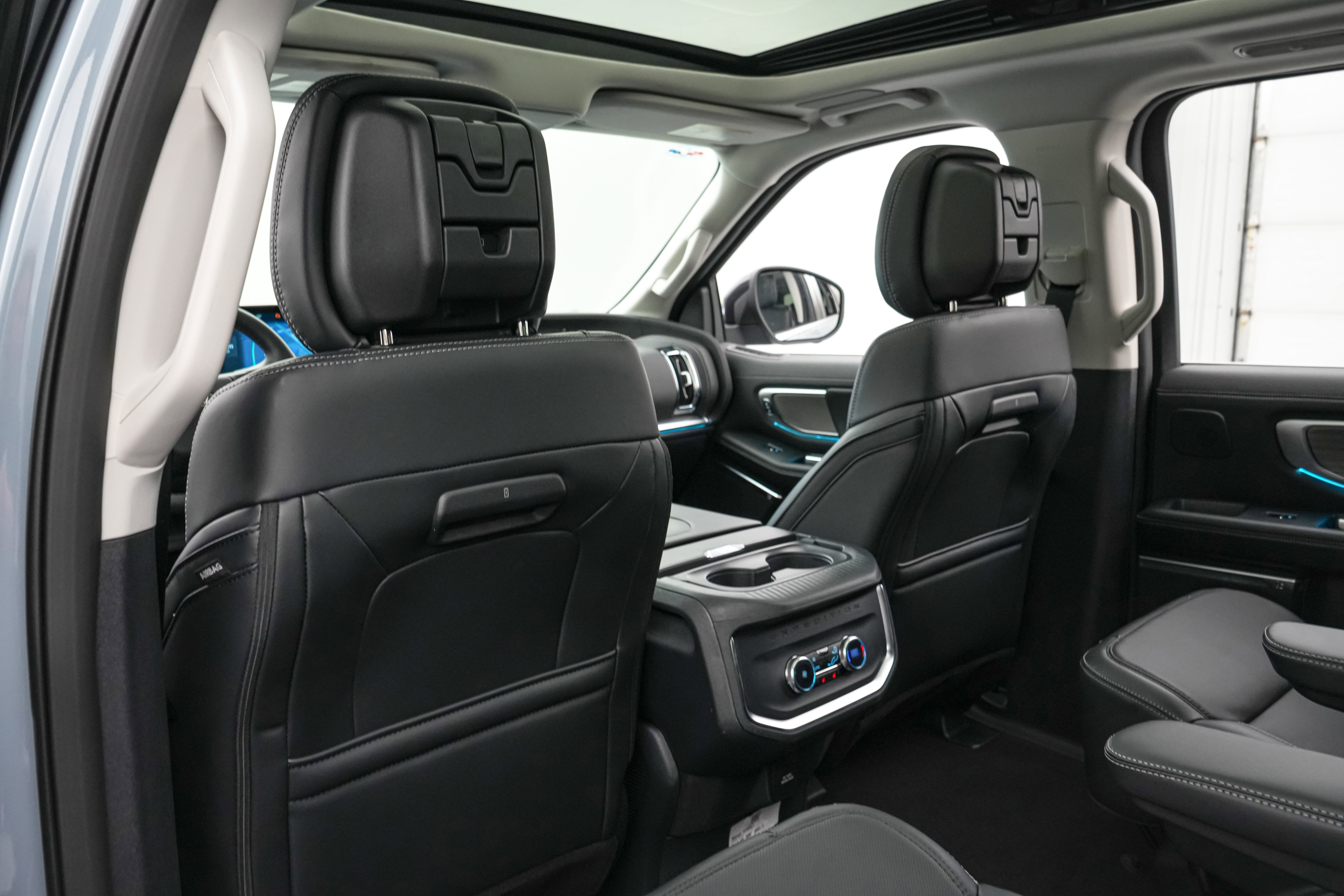 New 2026 Ford Expedition Max Platinum w/ Driver's Package AWD/4WD image 30