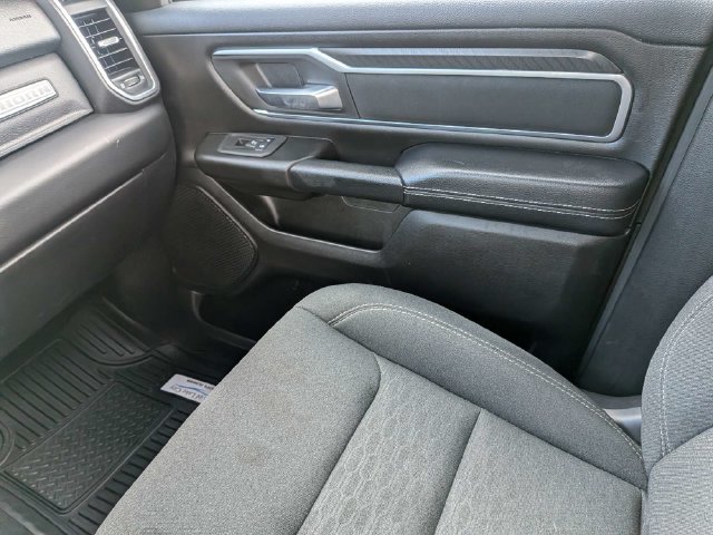 Used 2025 RAM 1500 Big Horn AWD/4WD image 23