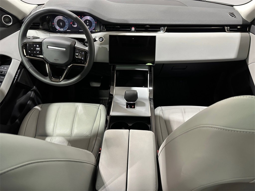 Used 2024 Land Rover Range Rover Evoque S image 10