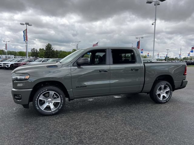 New 2026 RAM 1500 Express AWD/4WD image 3