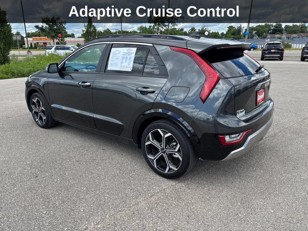 Used 2023 Kia Niro SX Touring FWD image 3