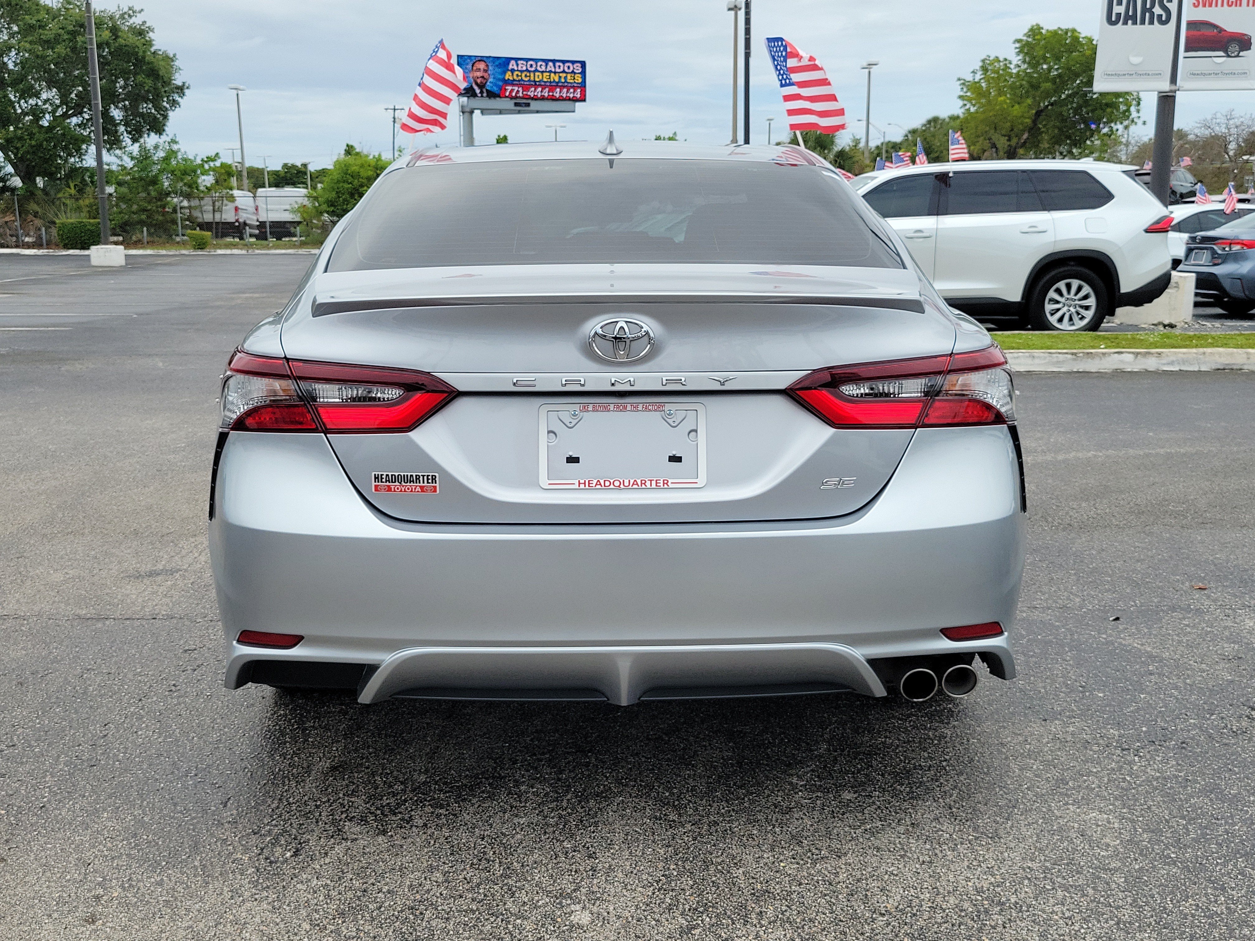 Used 2022 Toyota Camry SE FWD image 10