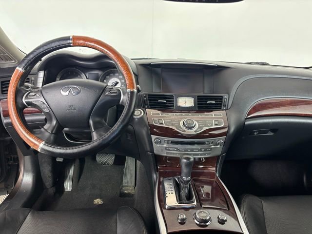 Used 2017 INFINITI Q70 3.7 RWD image 13