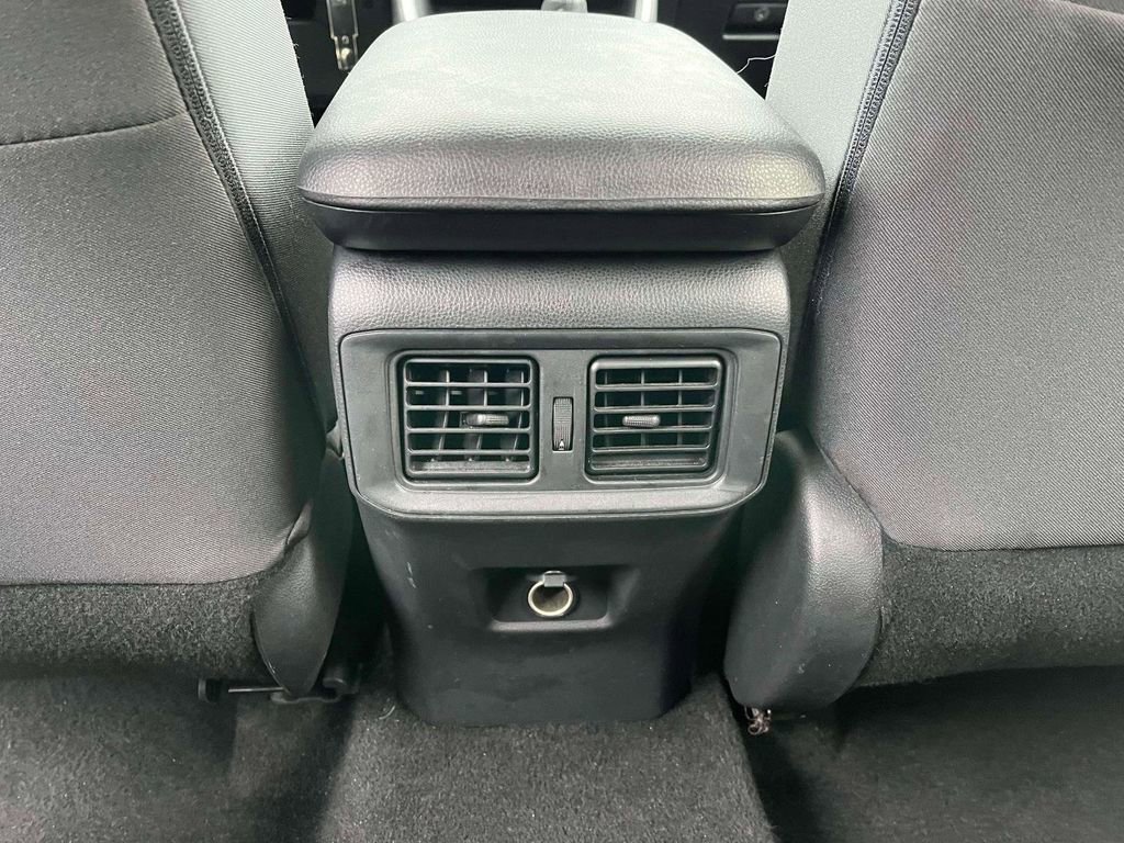 Used 2024 Toyota RAV4 LE image 4