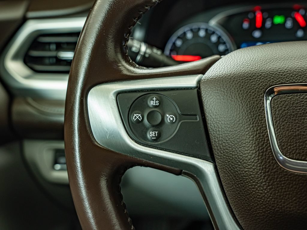 Used 2020 GMC Acadia SLT FWD image 19