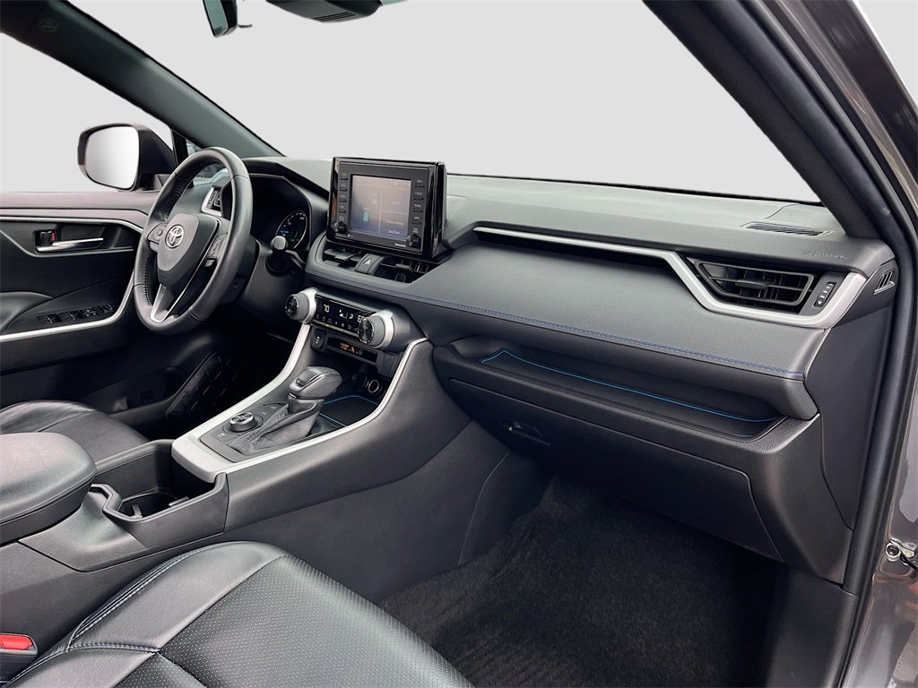 Used 2022 Toyota RAV4 SE image 26