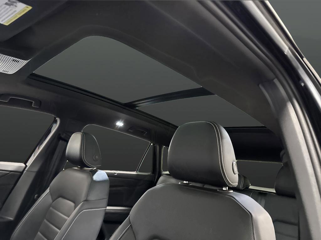 Used 2024 Volkswagen Atlas Cross Sport SEL R-Line image 7