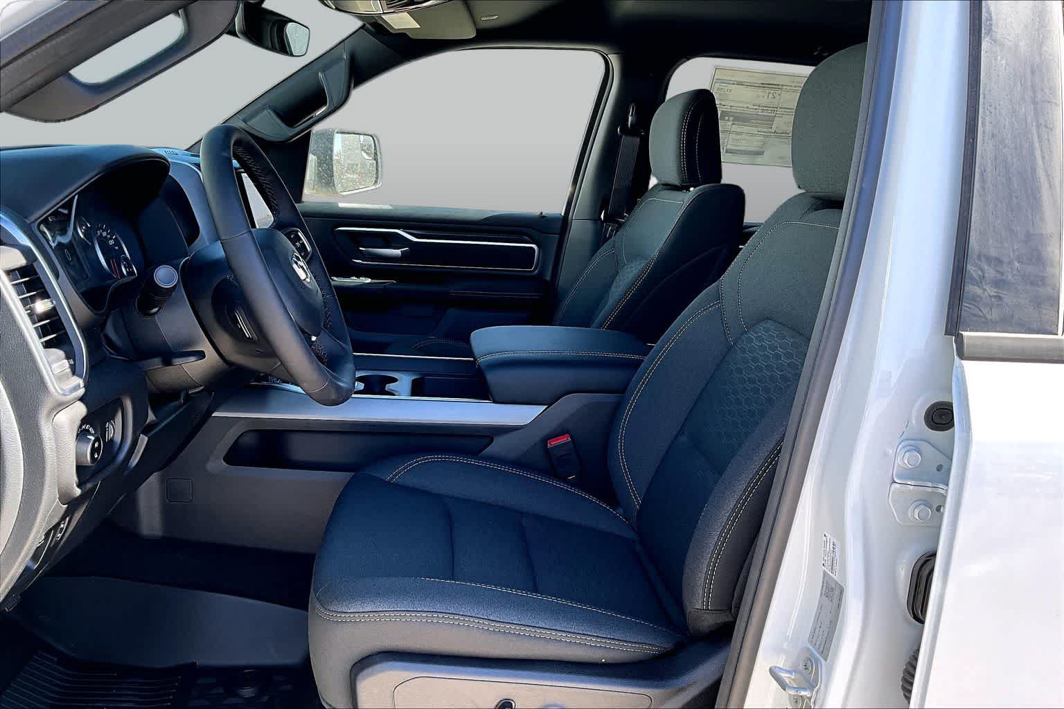 New 2026 RAM 1500 Big Horn AWD/4WD image 9