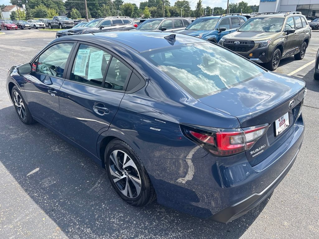 Used 2025 Subaru Legacy Premium AWD/4WD image 5