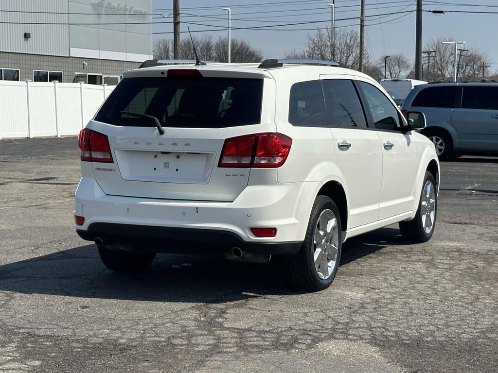 Used 2011 Dodge Journey Lux image 4