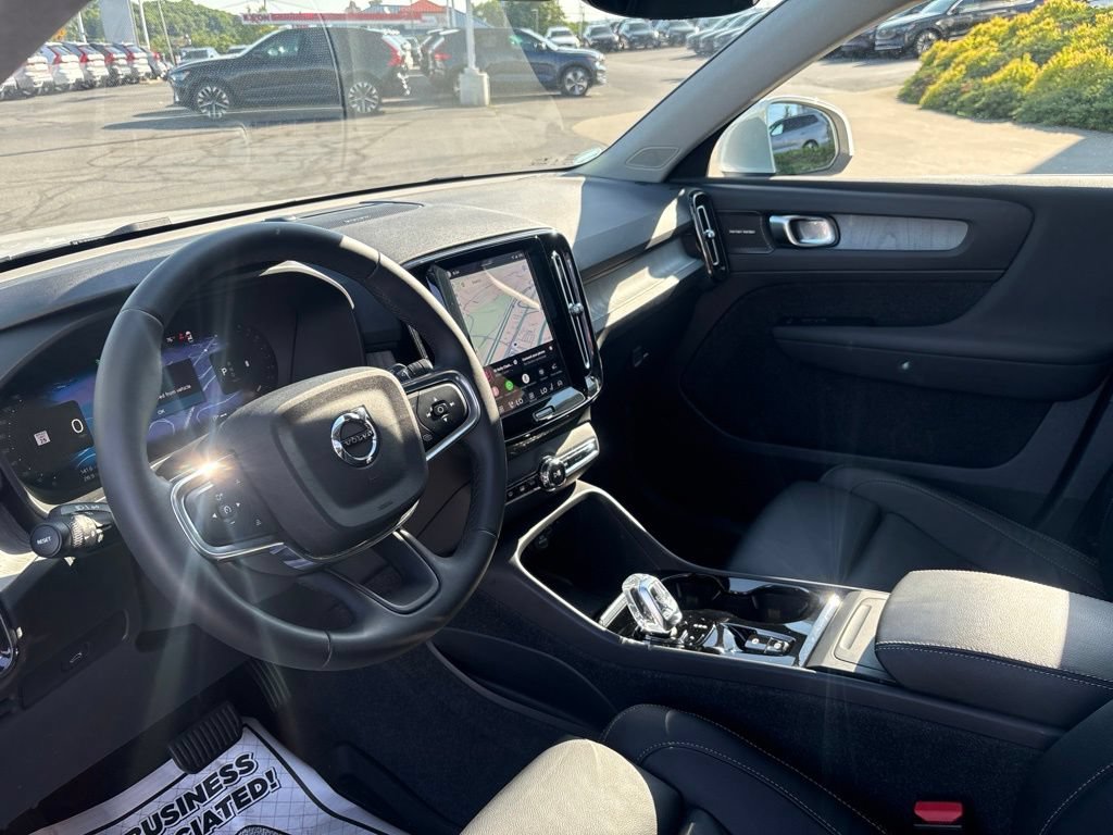 Certified 2024 Volvo XC40 B5 Plus w/ Protection Package Premier AWD/4WD image 16