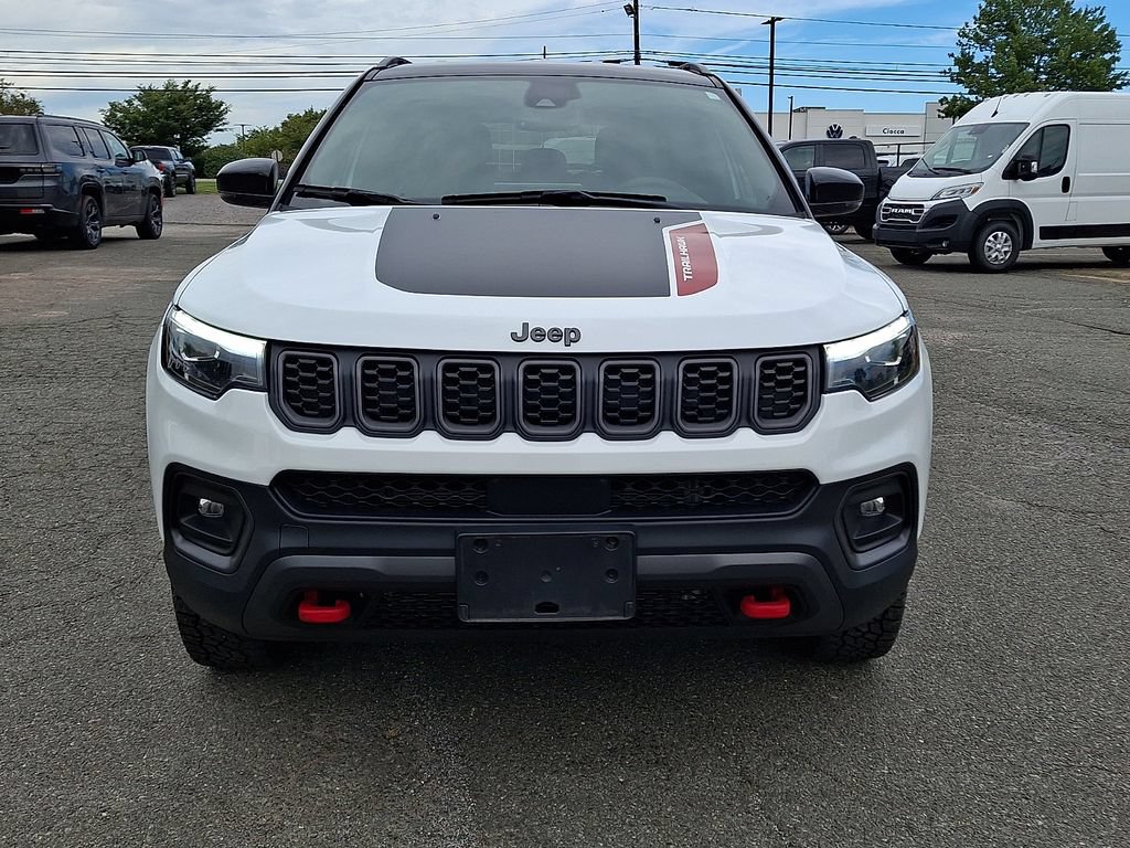 Used 2024 Jeep Compass Trailhawk w/ Trailhawk Elite Group AWD/4WD image 5