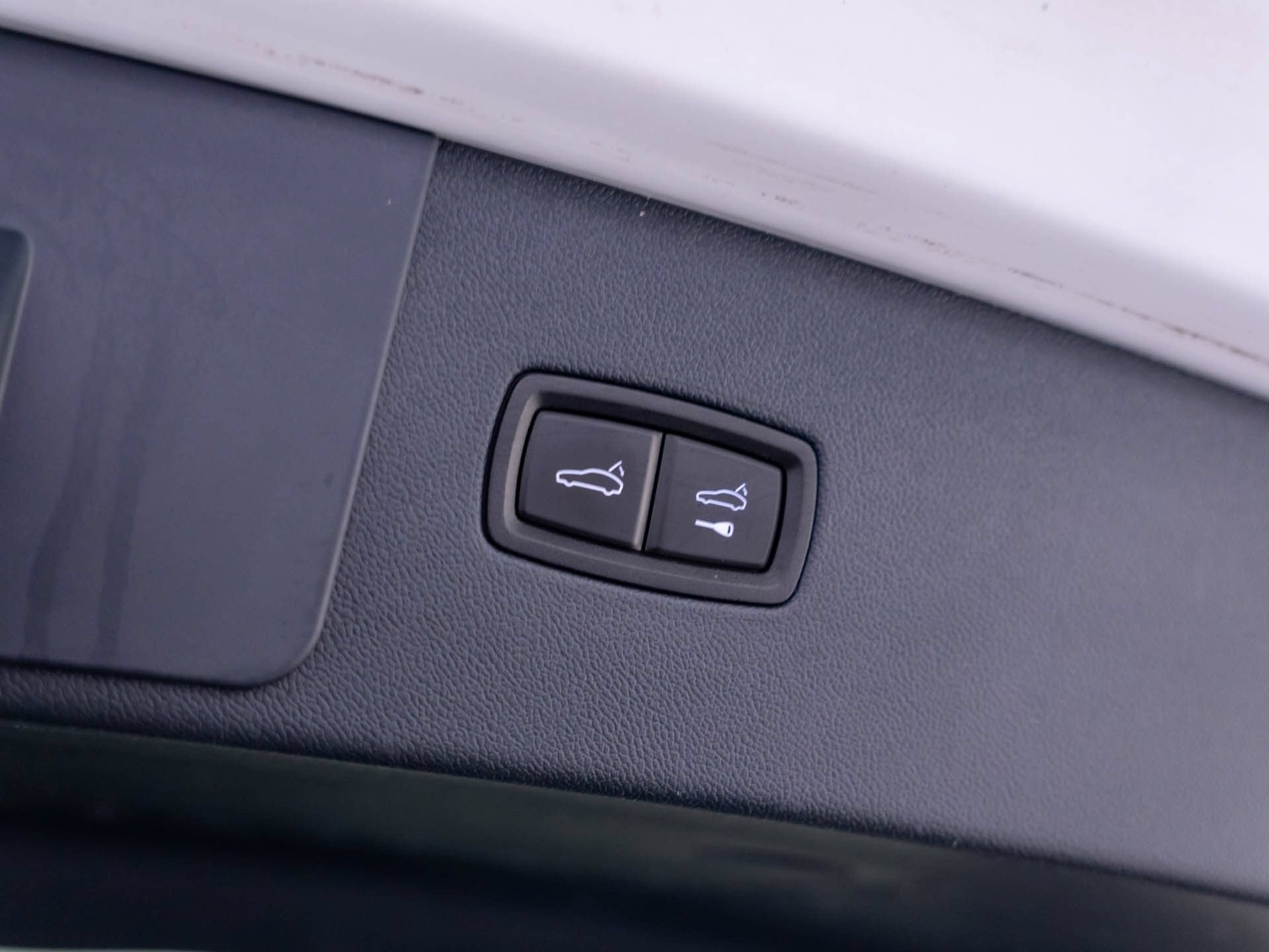 Certified 2022 Porsche Cayenne AWD/4WD image 37