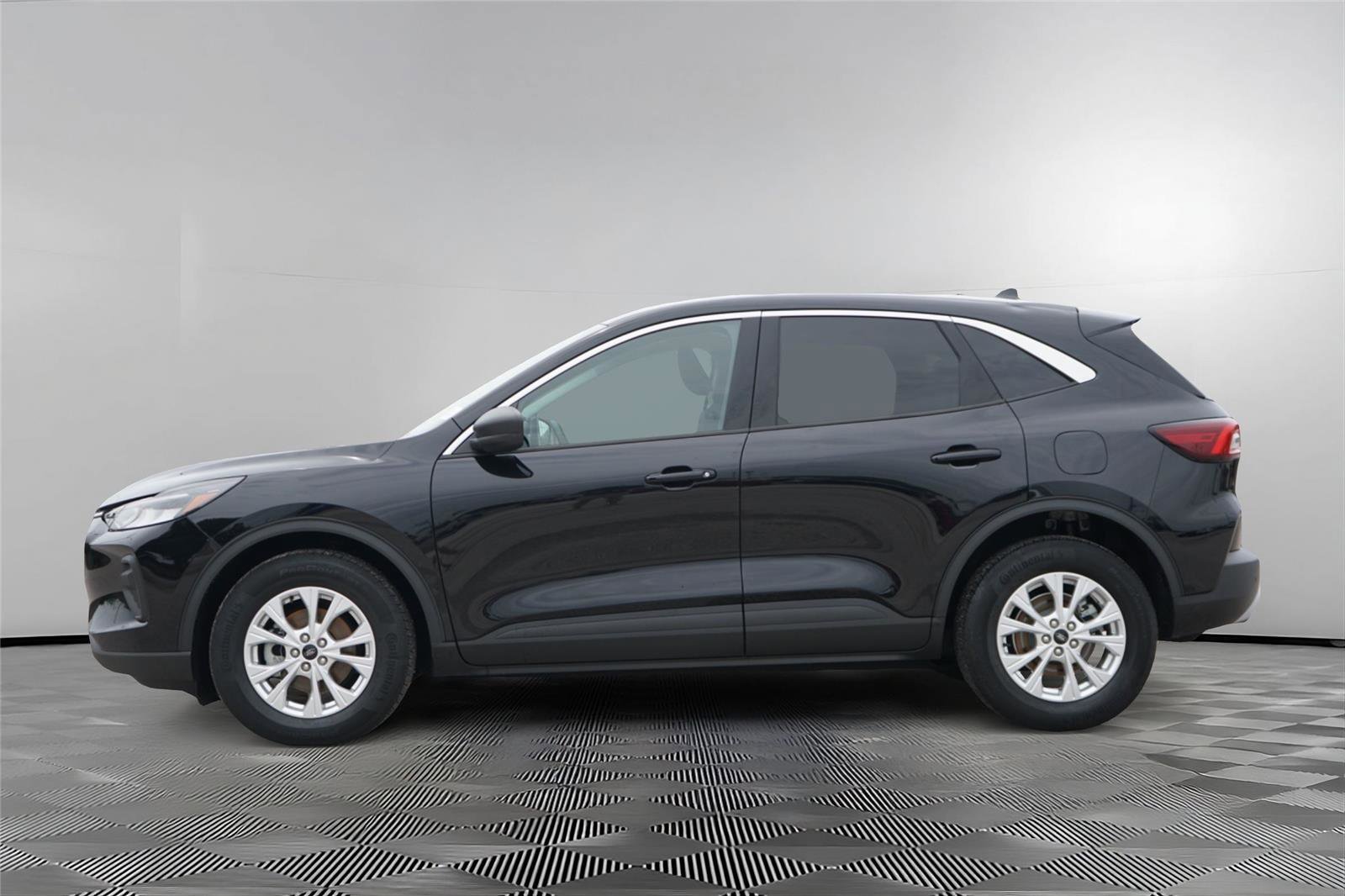 Used 2023 Ford Escape Active w/ Tech Pack #1 AWD/4WD image 7