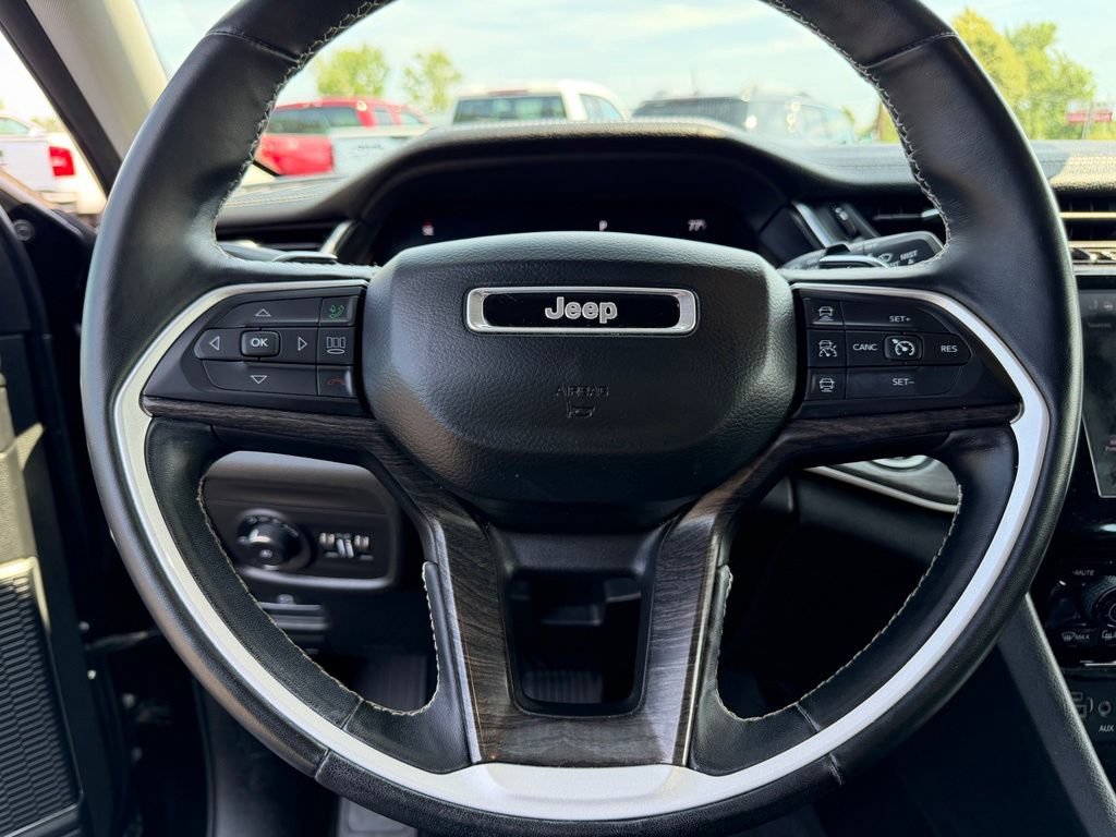 Used 2021 Jeep Grand Cherokee L Limited AWD/4WD image 19