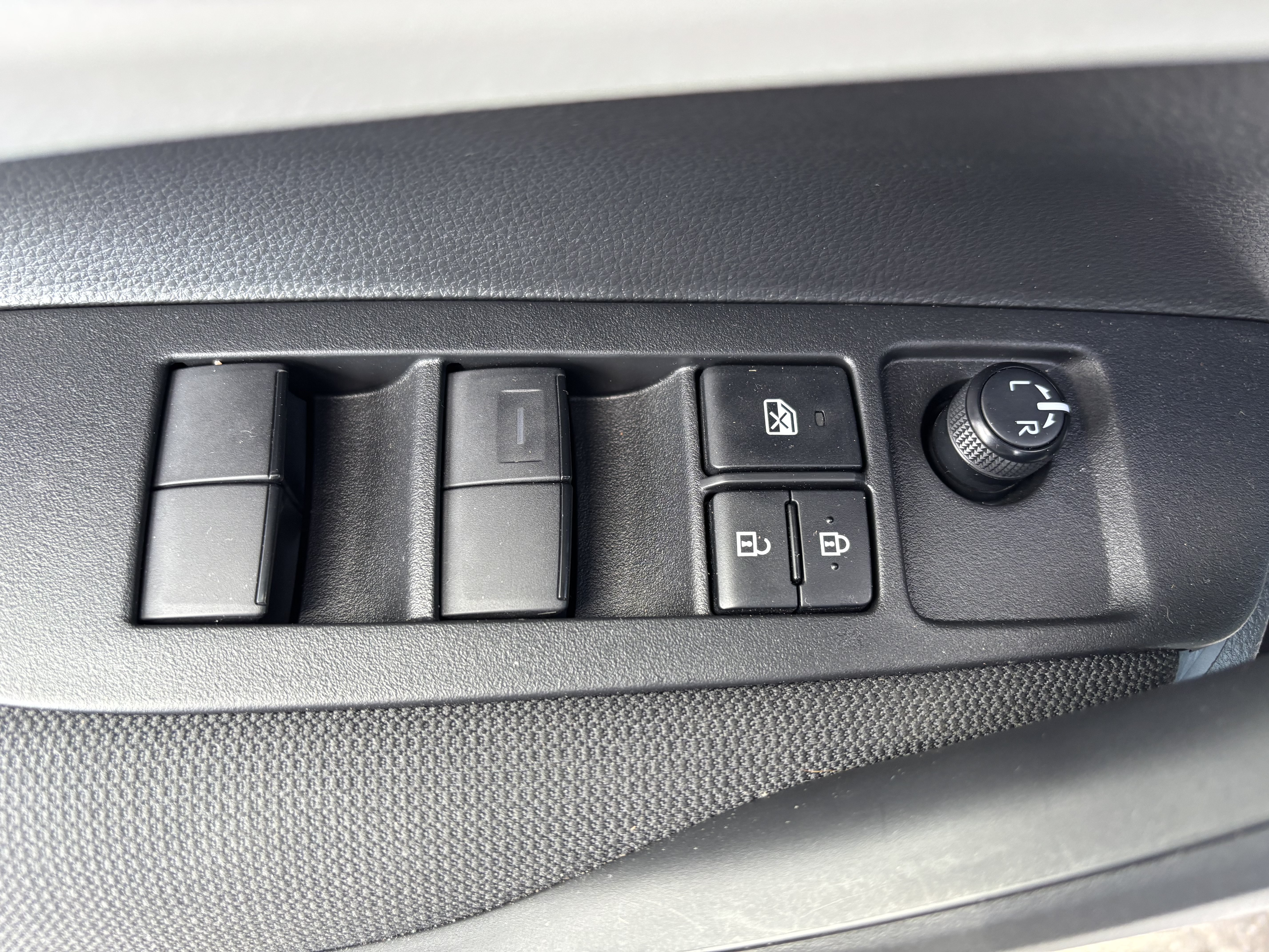 Certified 2026 Toyota Corolla SE w/ SE Premium Package FWD image 17
