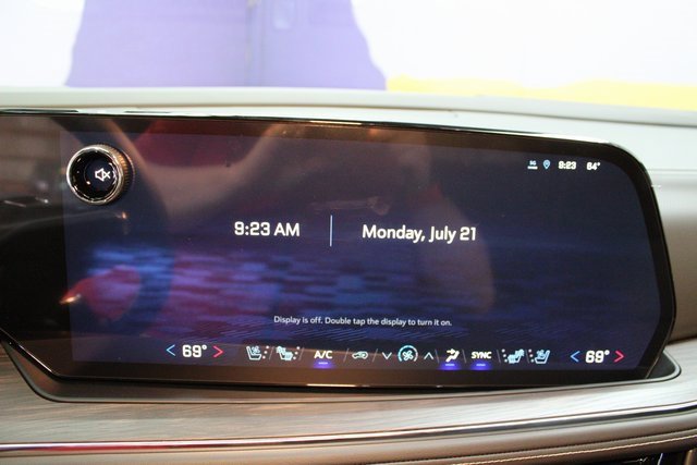 New 2025 Chevrolet Suburban Premier image 27