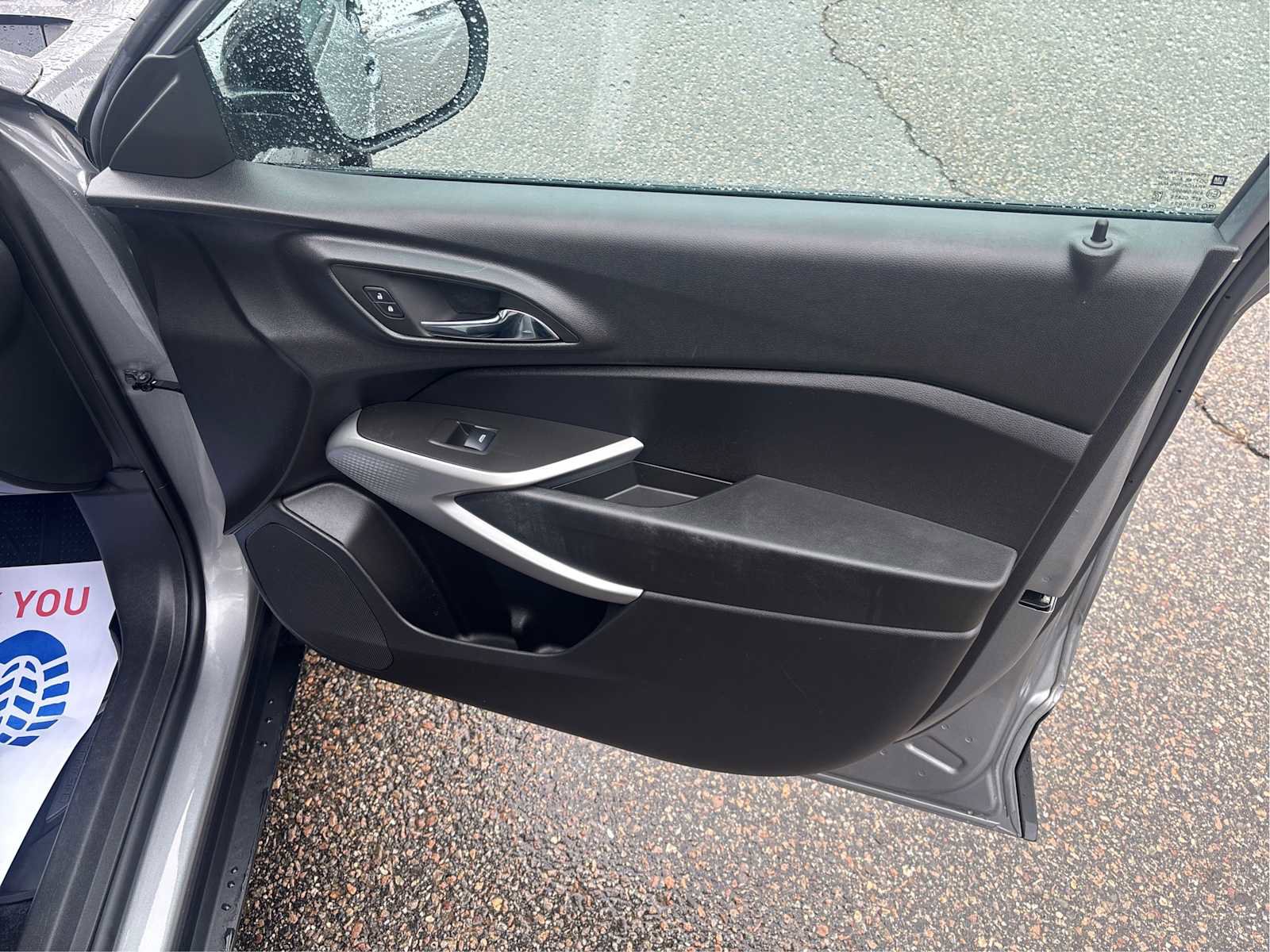 Certified 2024 Chevrolet Trax RS w/ Driver Confidence Package image 22