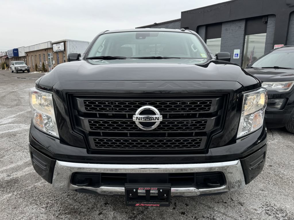 Used 2021 Nissan Titan SV w/ Accessory Utility Package image 7