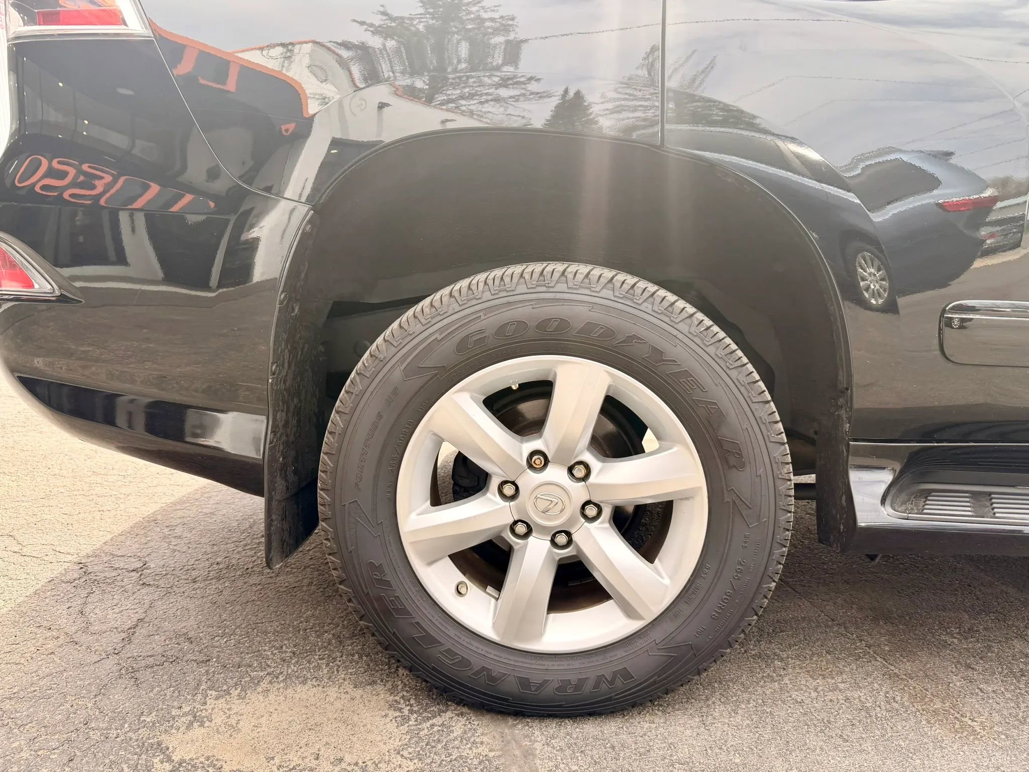 Used 2018 Lexus GX 460 w/ Navigation Package AWD/4WD image 30