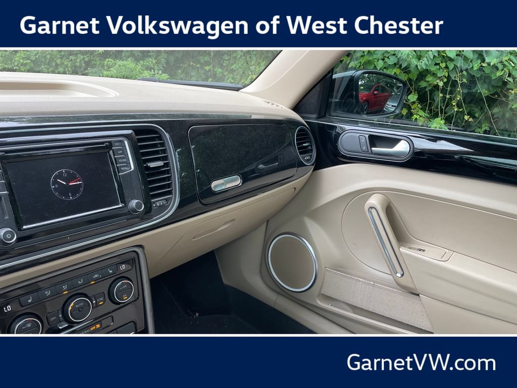 Used 2018 Volkswagen Beetle 2.0T SE FWD image 2