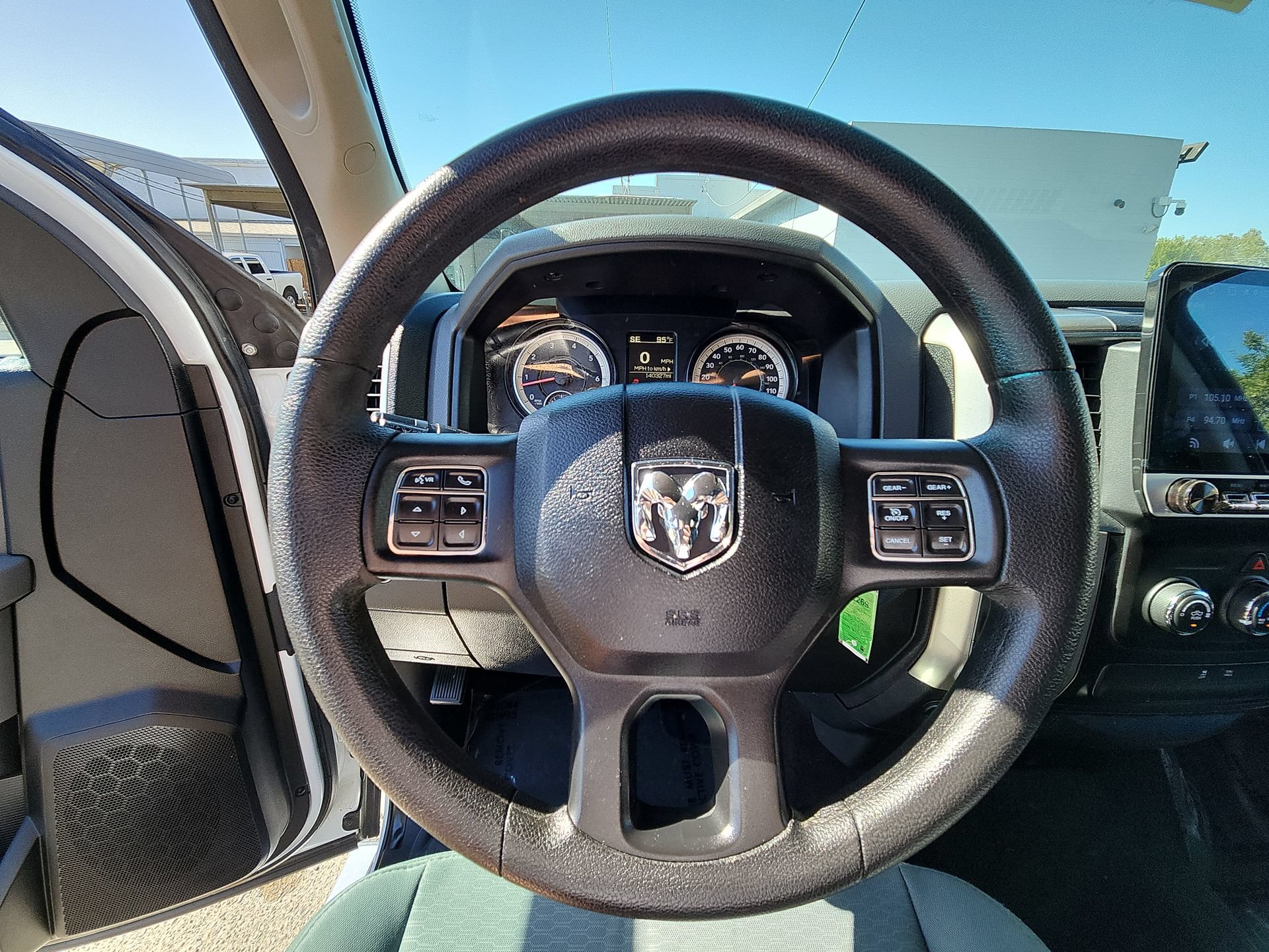 Used 2017 RAM 1500 Classic SLT RWD image 11