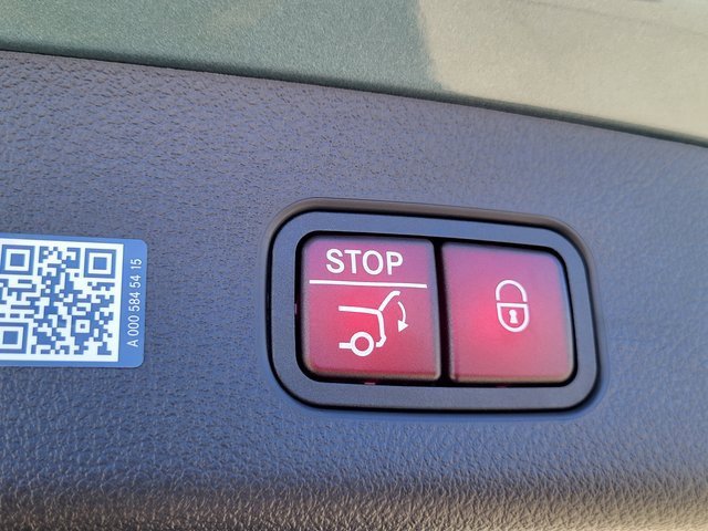 New 2026 Mercedes-Benz GLC 300 image 5