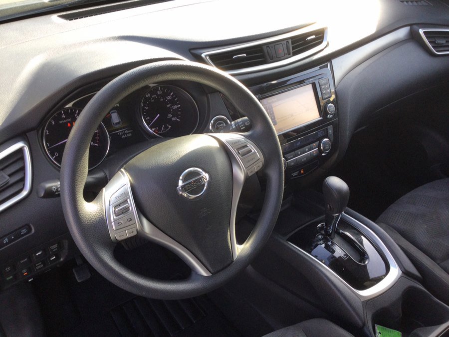 Used 2015 Nissan Rogue SV w/ SV Premium Package image 12