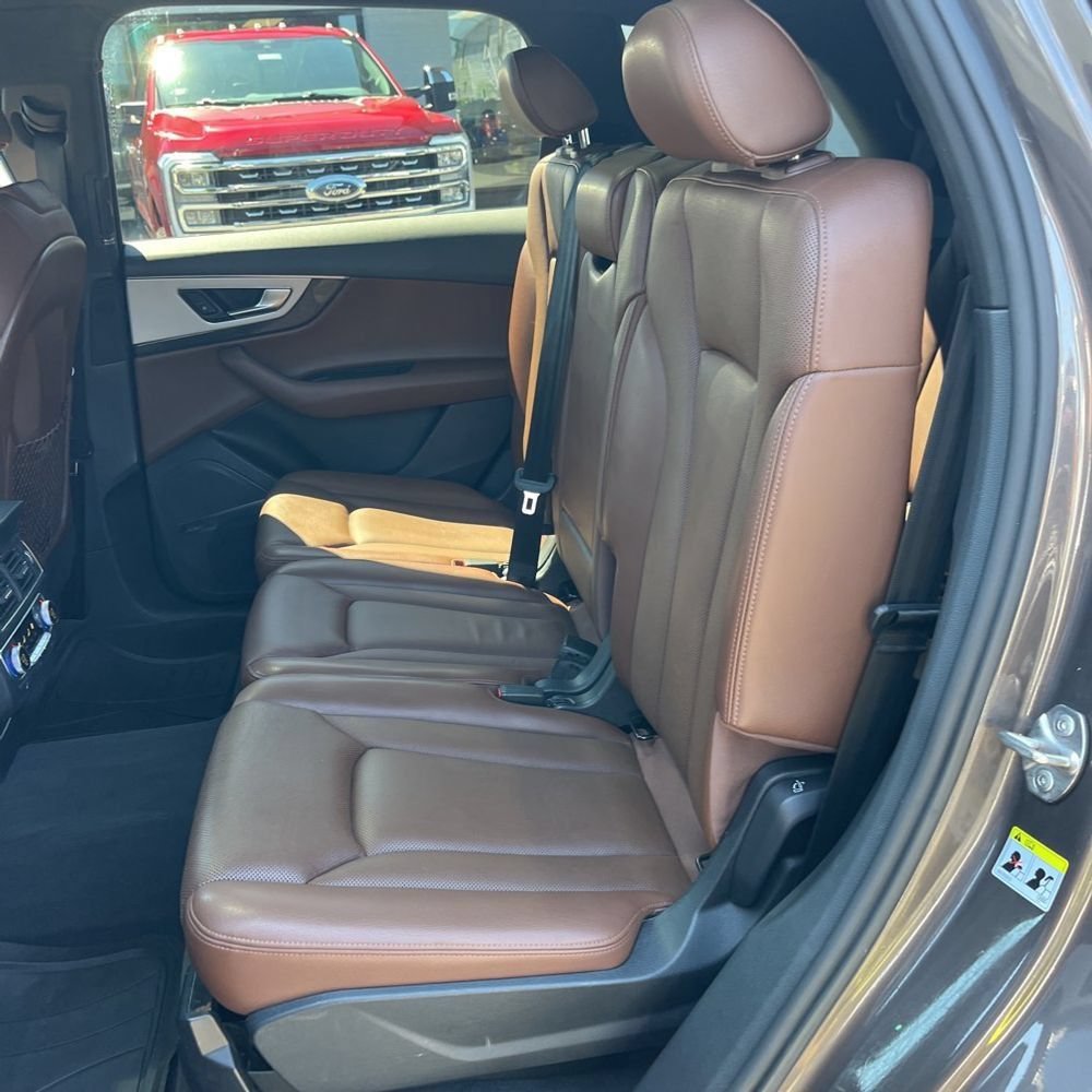 Used 2017 Audi Q7 3.0T Prestige AWD/4WD image 12