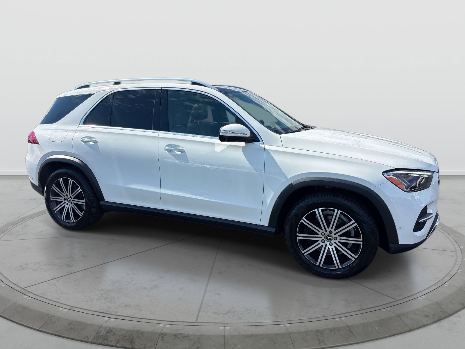 Used 2024 Mercedes-Benz GLE 350 4MATIC image 6