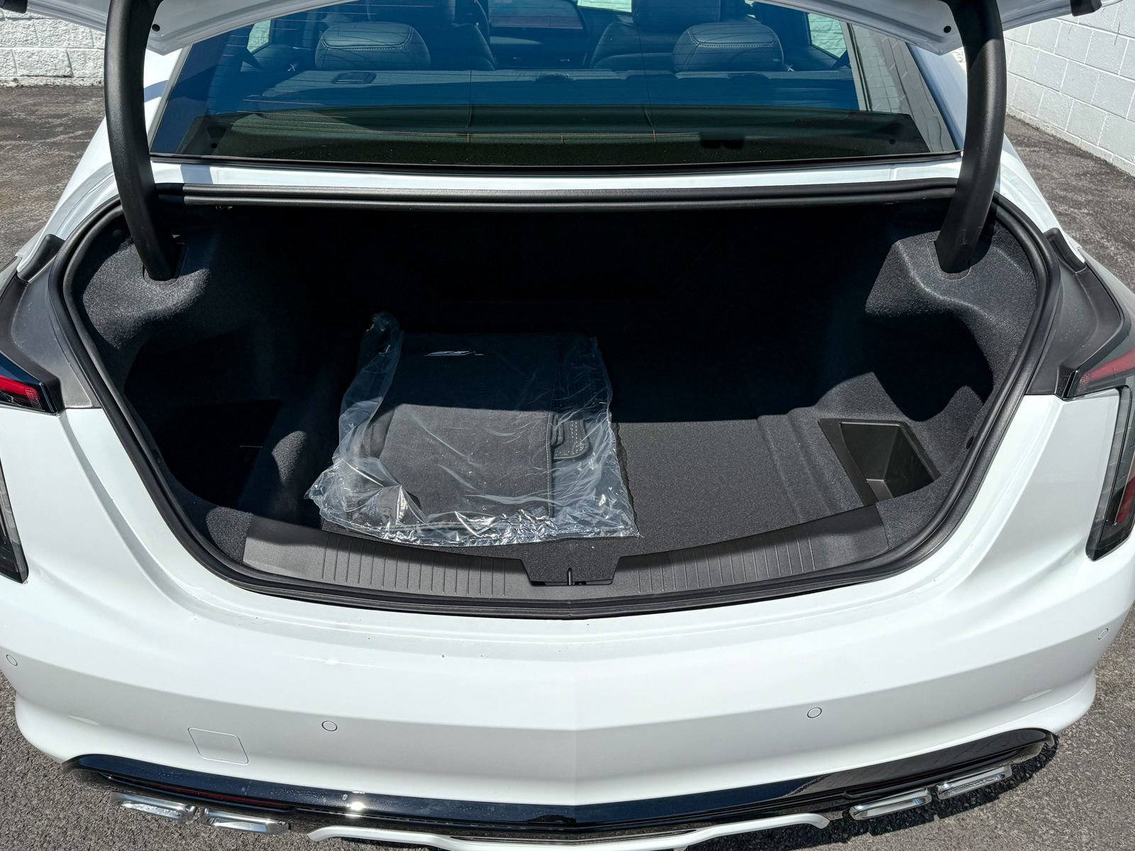 New 2026 Cadillac CT5 V w/ Technology Package AWD/4WD image 40