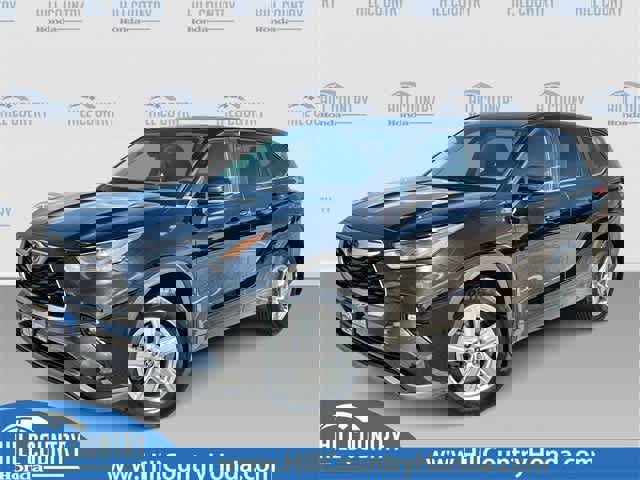 Used 2023 Toyota Highlander LE