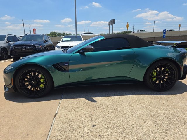 Used 2022 Aston Martin V8 Vantage Roadster RWD image 8
