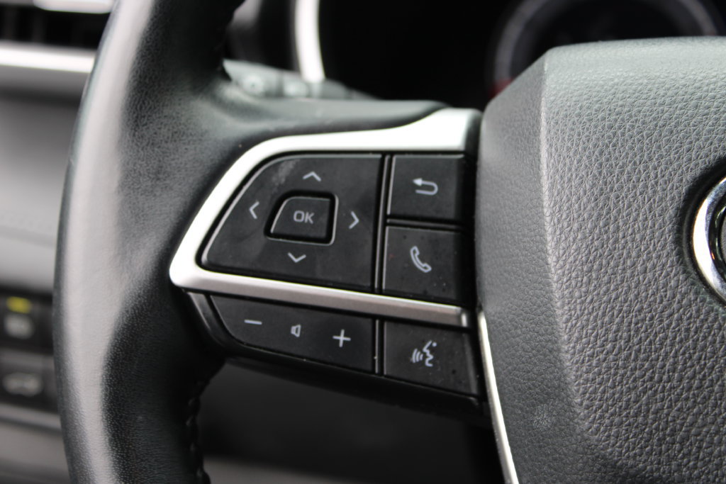 Used 2025 Toyota Highlander XSE AWD/4WD image 13