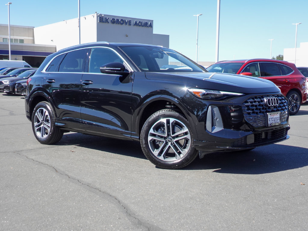 Used 2026 Audi Q5 Premium Plus w/ Premium Plus AWD/4WD image 5
