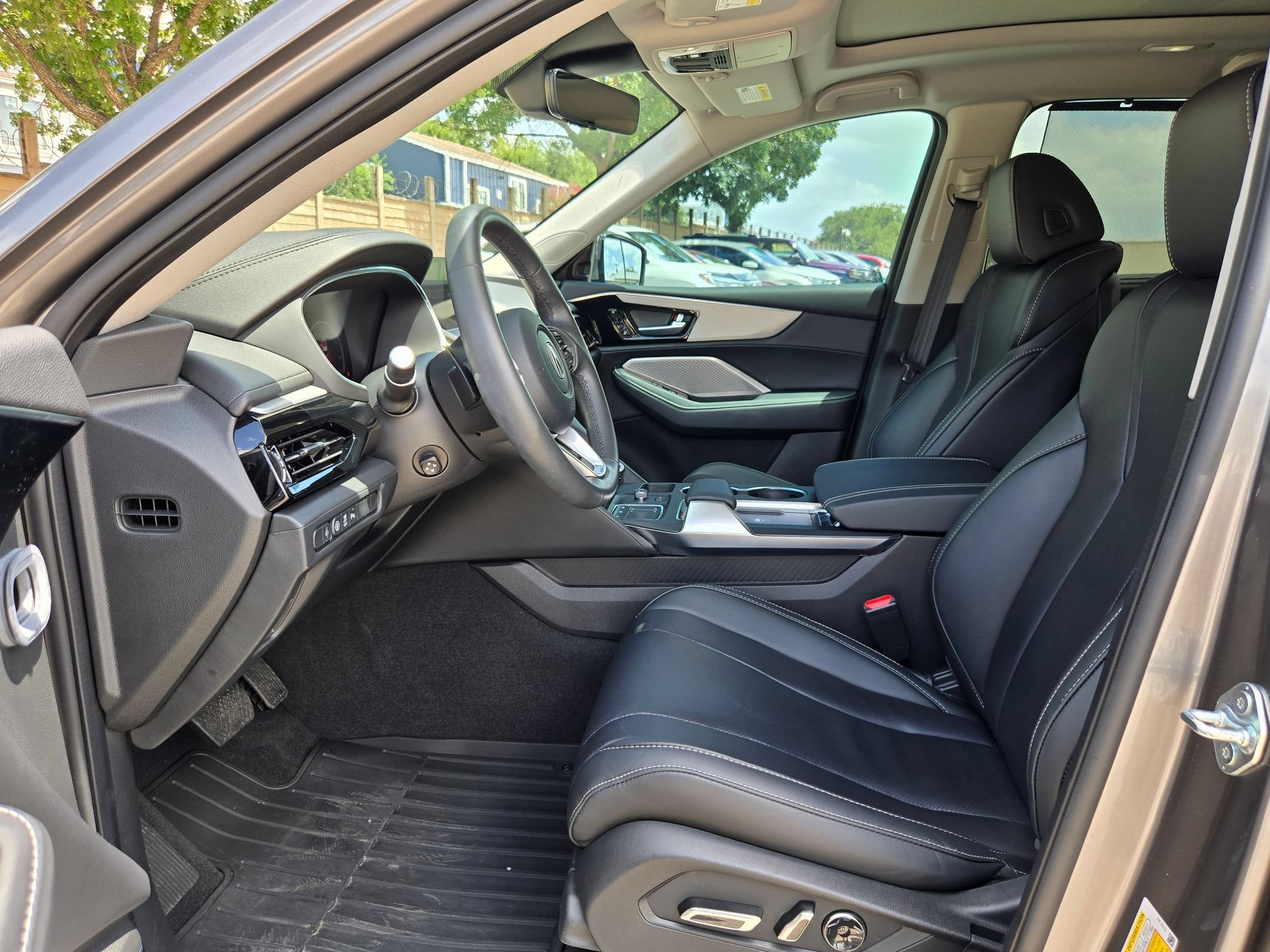 Used 2024 Acura MDX SH-AWD w/ Technology Package image 10