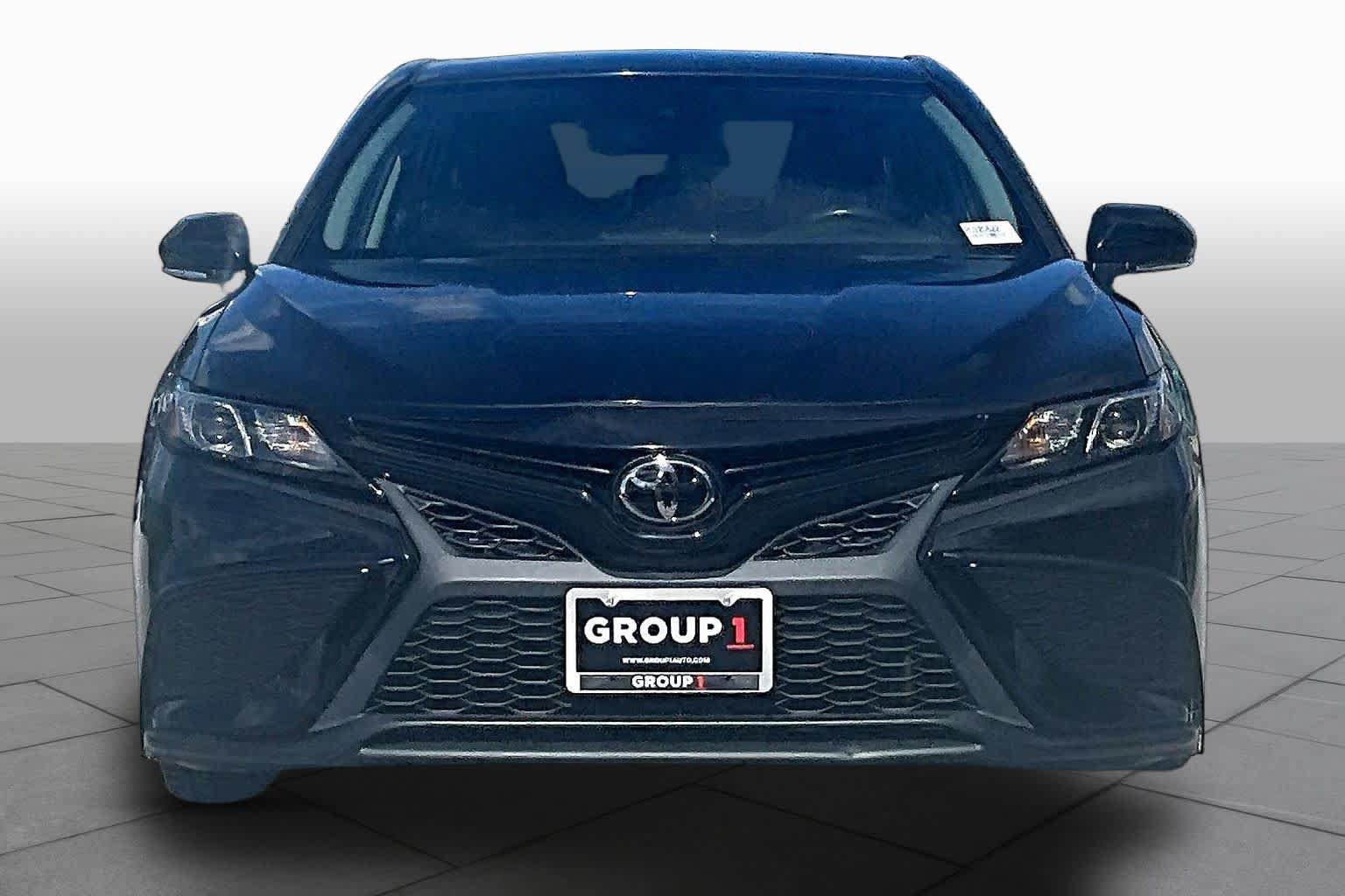 Used 2024 Toyota Camry SE AWD/4WD image 4
