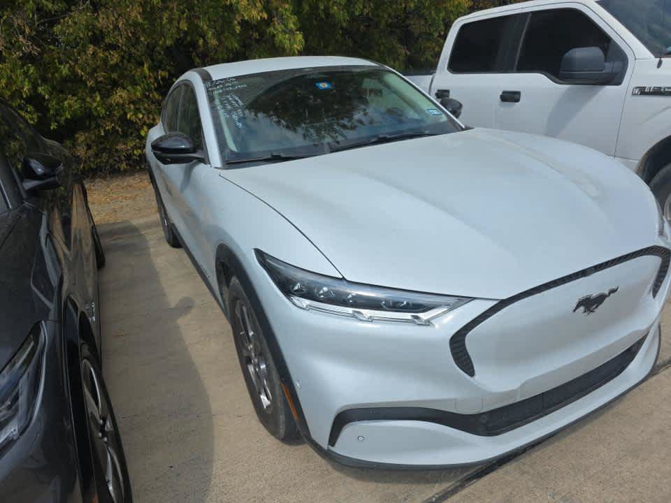 Used 2023 Ford Mustang Mach-E Select RWD image 3