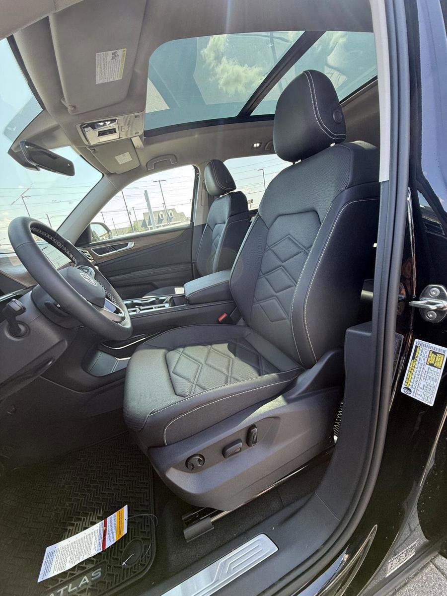 New 2026 Volkswagen Atlas SE image 11