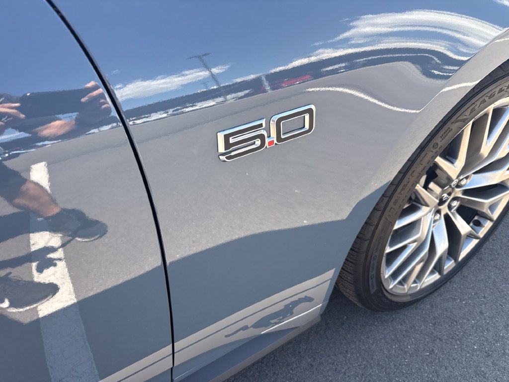 Used 2025 Ford Mustang GT Premium RWD image 27