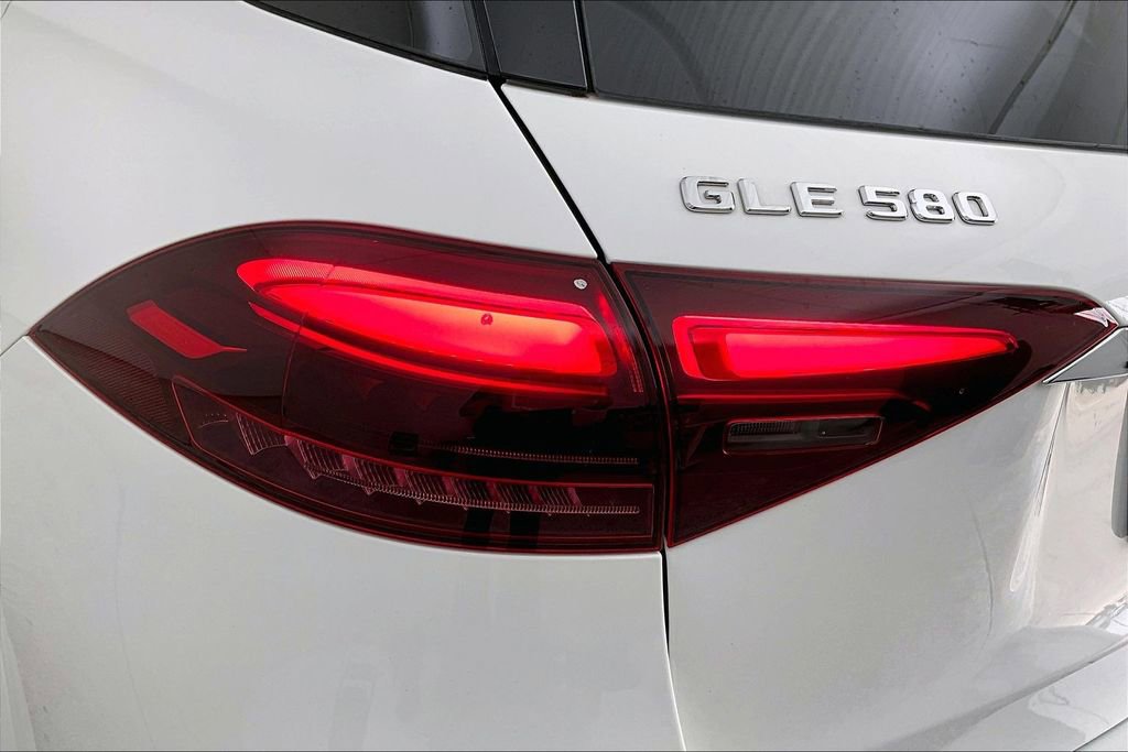 Used 2025 Mercedes-Benz GLE 580 4MATIC image 40