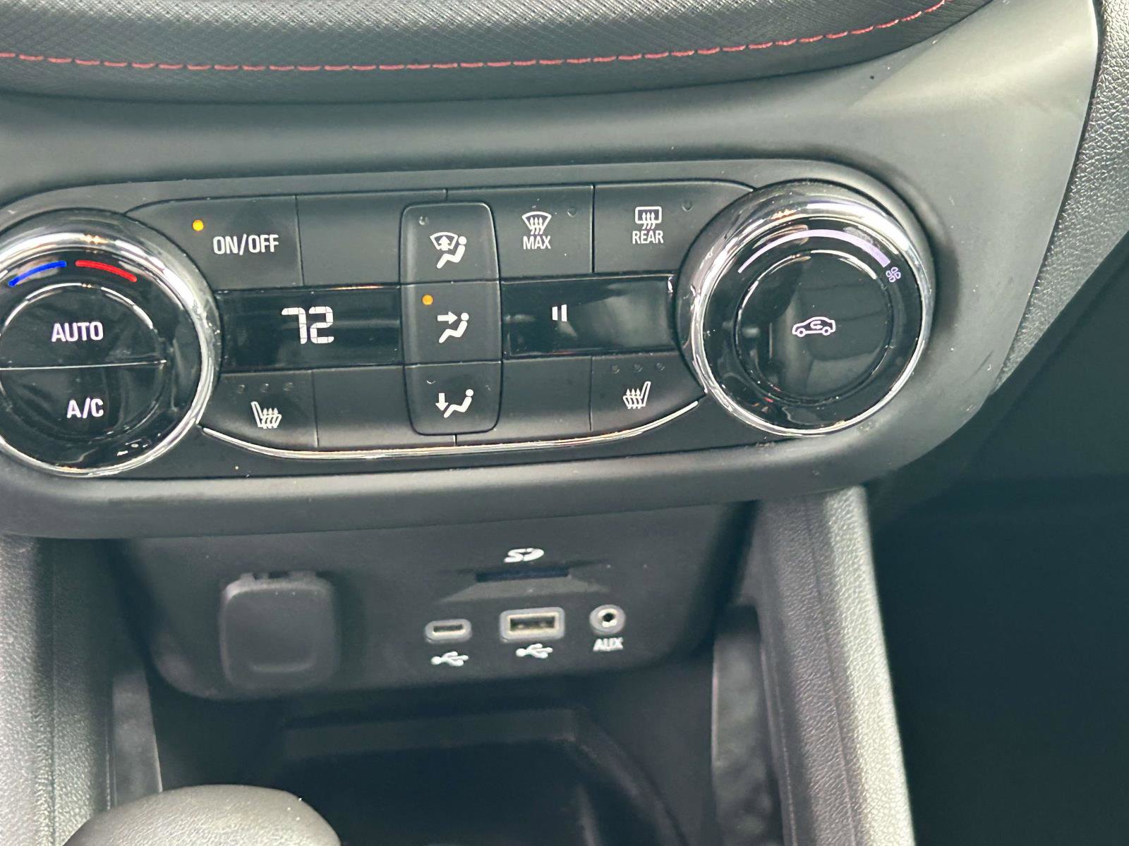 Used 2022 Chevrolet TrailBlazer RS w/ Sun and Liftgate Package image 26