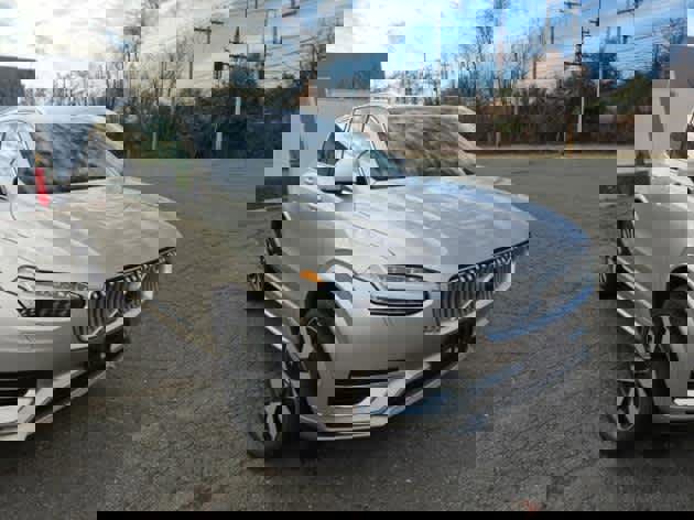 Certified 2023 Volvo XC90 T8 Ultimate image 8