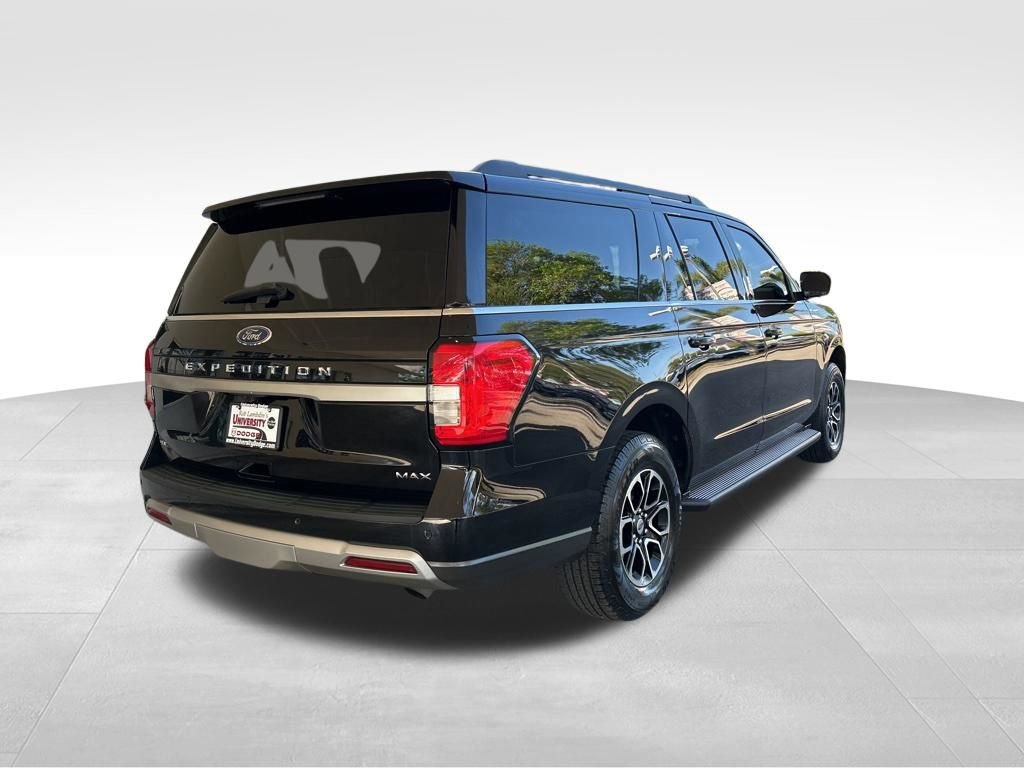 Used 2024 Ford Expedition Max XLT image 3