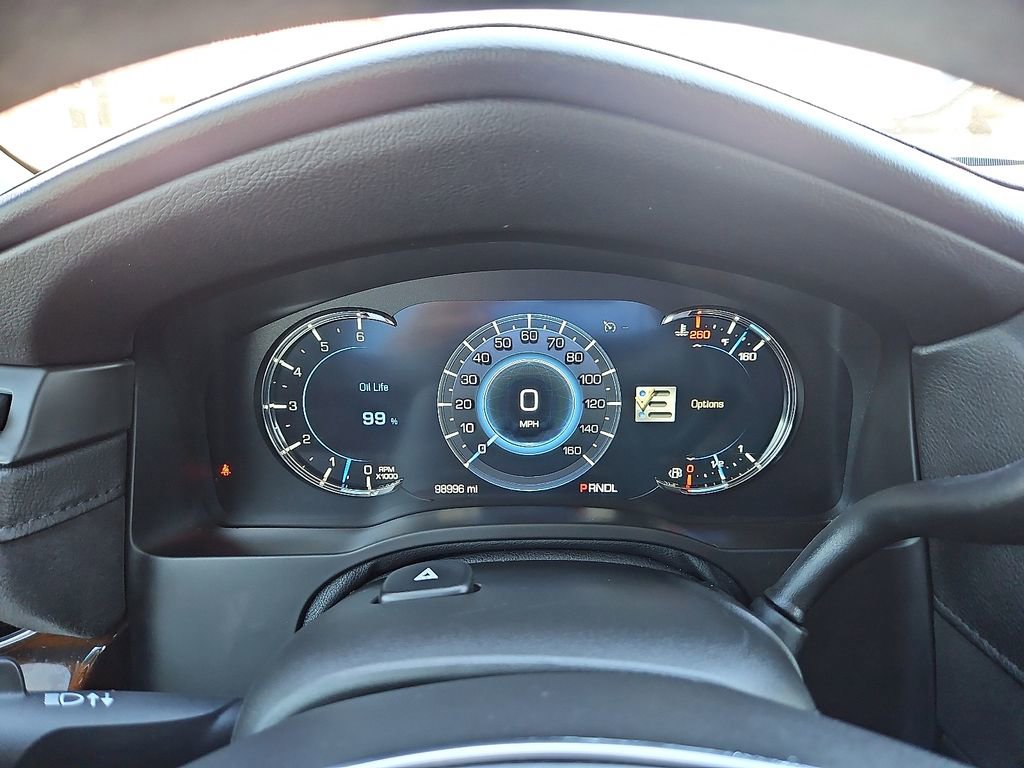 Used 2020 Cadillac Escalade Luxury w/ Escalade Sport Edition AWD/4WD image 29